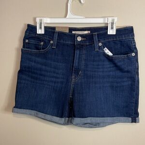 NWT Levi's Mid Length Womens Shorts Size 29